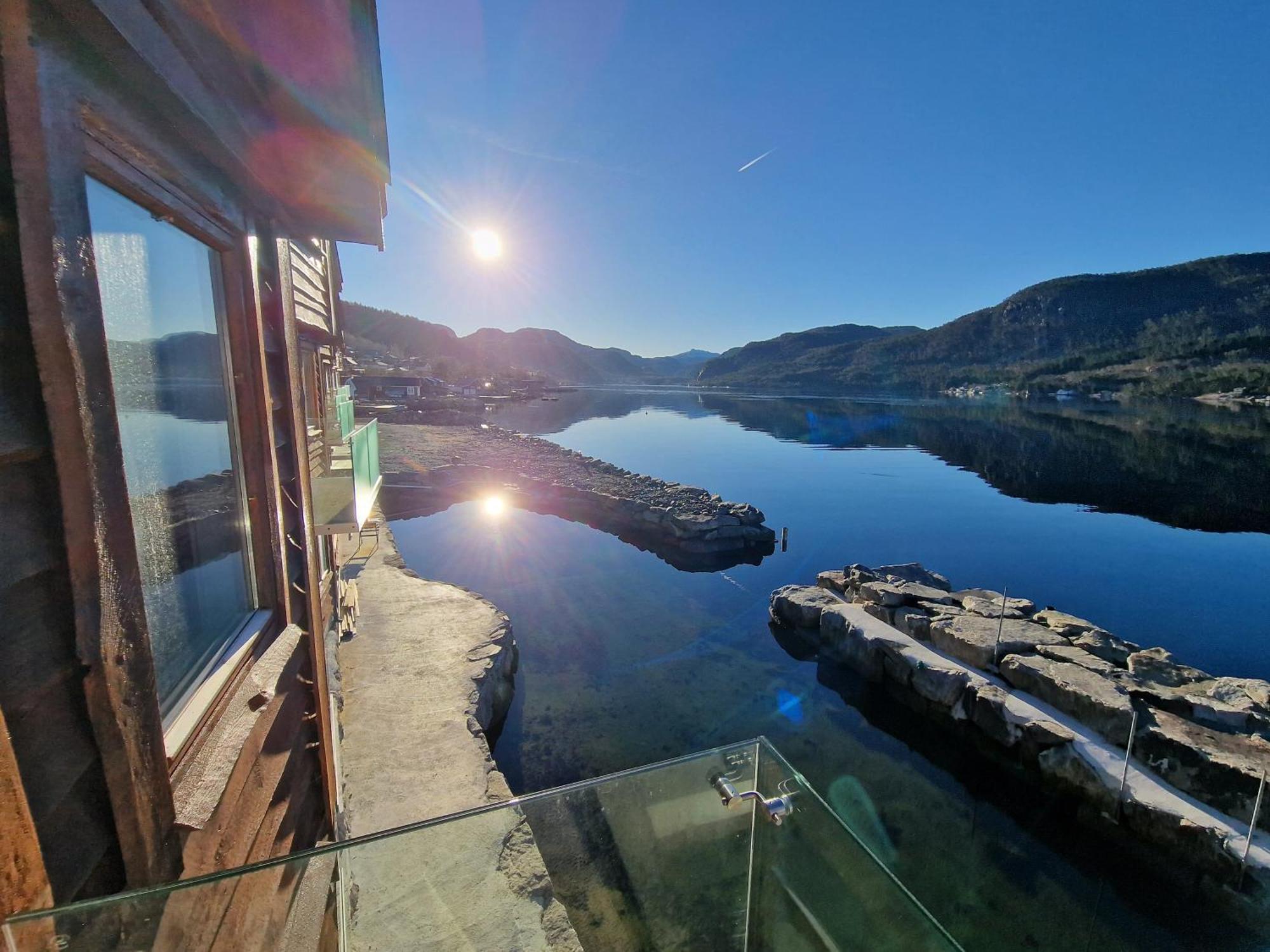 Preikestolen Panorama - Seaside Apartments Jørpeland Quarto foto